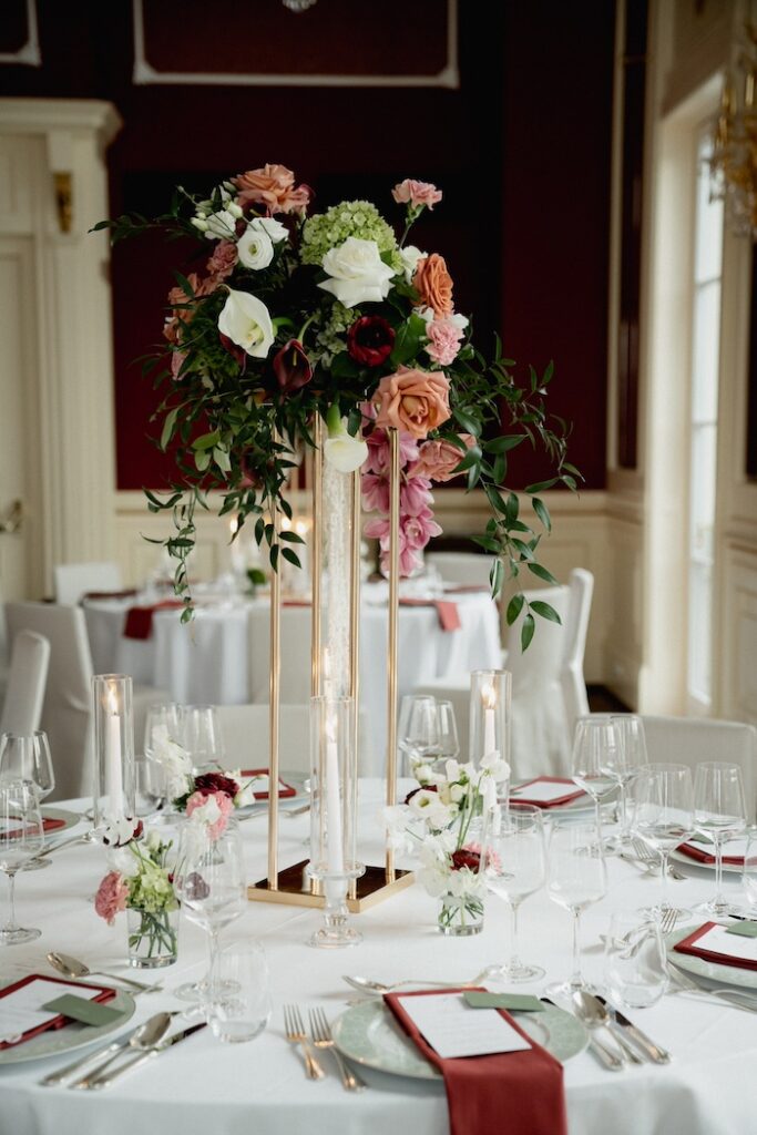 Tischarrangement Blumen - Hochzeit Schloss Fuschl - Glanz Hochzeiten Hochzeitsplaner München Süddeutschland Österreich