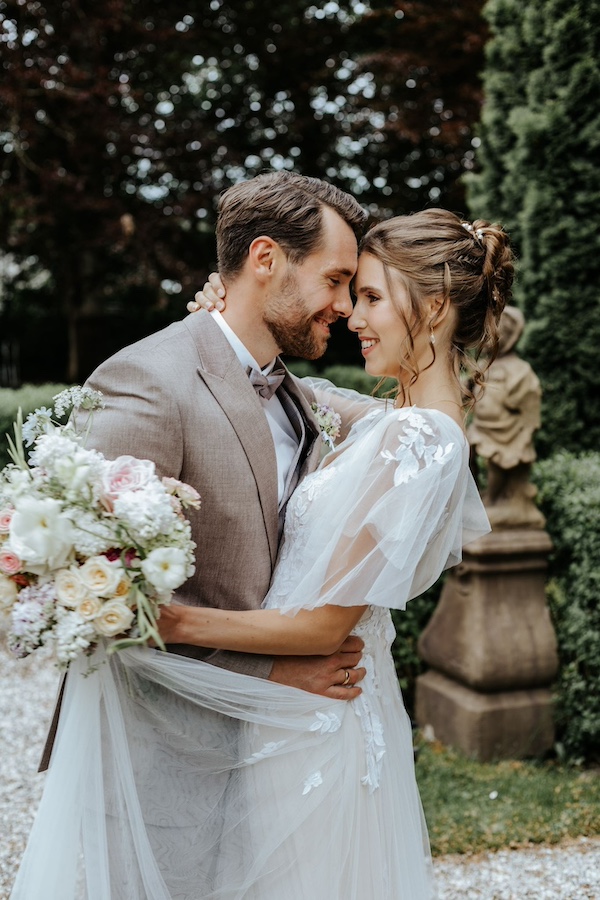Brautpaar - Hochzeit auf Schloss Lautrach - Glanz Hochzeiten Hochzeitsplaner Bayern